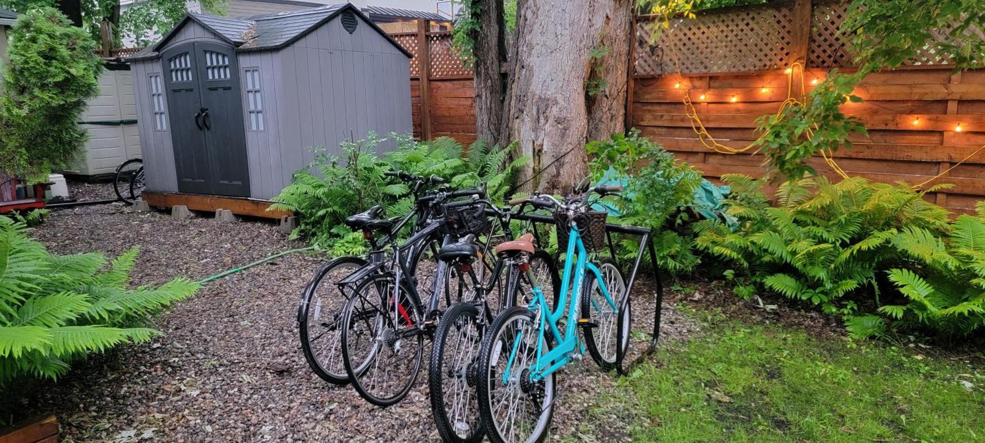 Kokomo INN Bed&Breakfast Ottawa-Gatineau's Only Tropical Riverfront B&B on the National Capital Cycling Pathway Route Verte #1 - for Adults Only - Chambre d'hôtes tropical aux berges des Outaouais BnB #17542O Extérieur photo