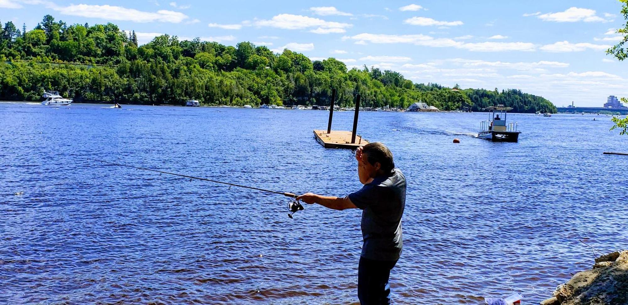 Kokomo INN Bed&Breakfast Ottawa-Gatineau's Only Tropical Riverfront B&B on the National Capital Cycling Pathway Route Verte #1 - for Adults Only - Chambre d'hôtes tropical aux berges des Outaouais BnB #17542O Extérieur photo