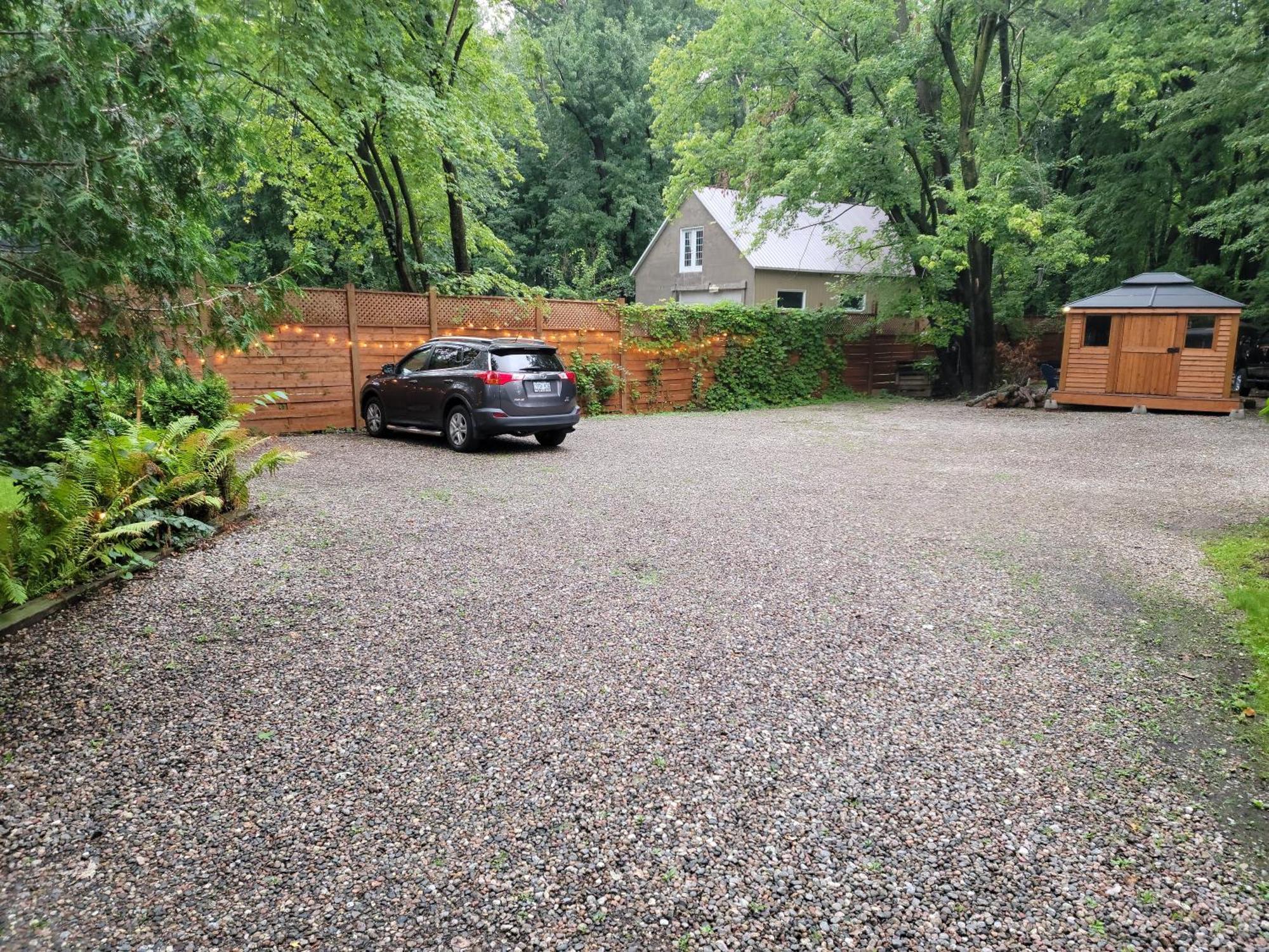 Kokomo INN Bed&Breakfast Ottawa-Gatineau's Only Tropical Riverfront B&B on the National Capital Cycling Pathway Route Verte #1 - for Adults Only - Chambre d'hôtes tropical aux berges des Outaouais BnB #17542O Extérieur photo