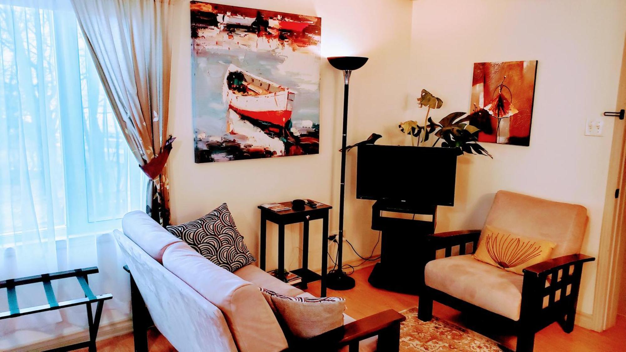 Kokomo INN Bed&Breakfast Ottawa-Gatineau's Only Tropical Riverfront B&B on the National Capital Cycling Pathway Route Verte #1 - for Adults Only - Chambre d'hôtes tropical aux berges des Outaouais BnB #17542O Extérieur photo